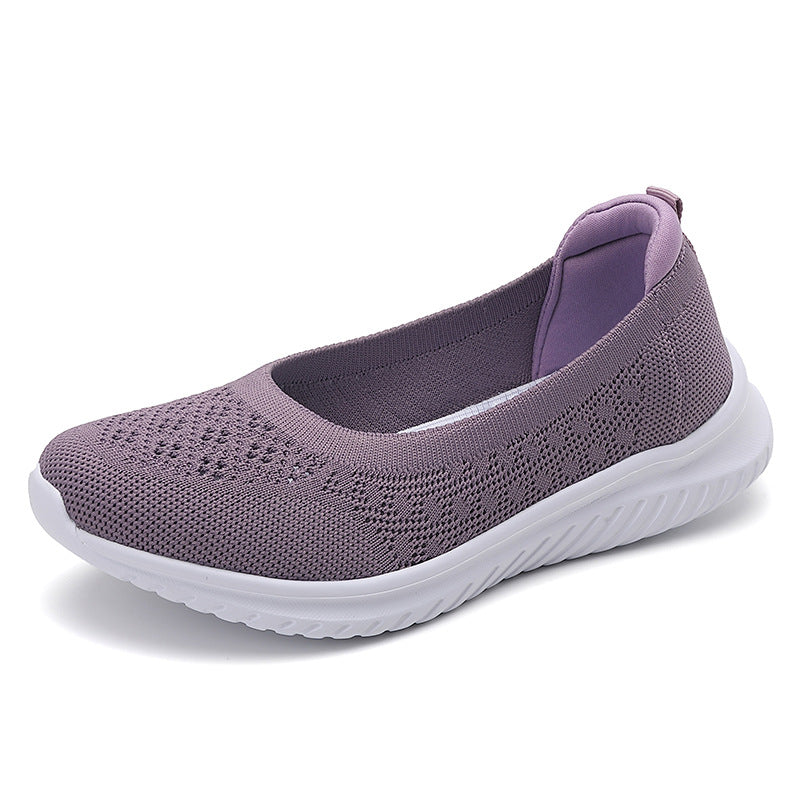 Large size soft soled fly woven women's shoes are breathable and can be easily stepped on in a fashionable single shoe for women