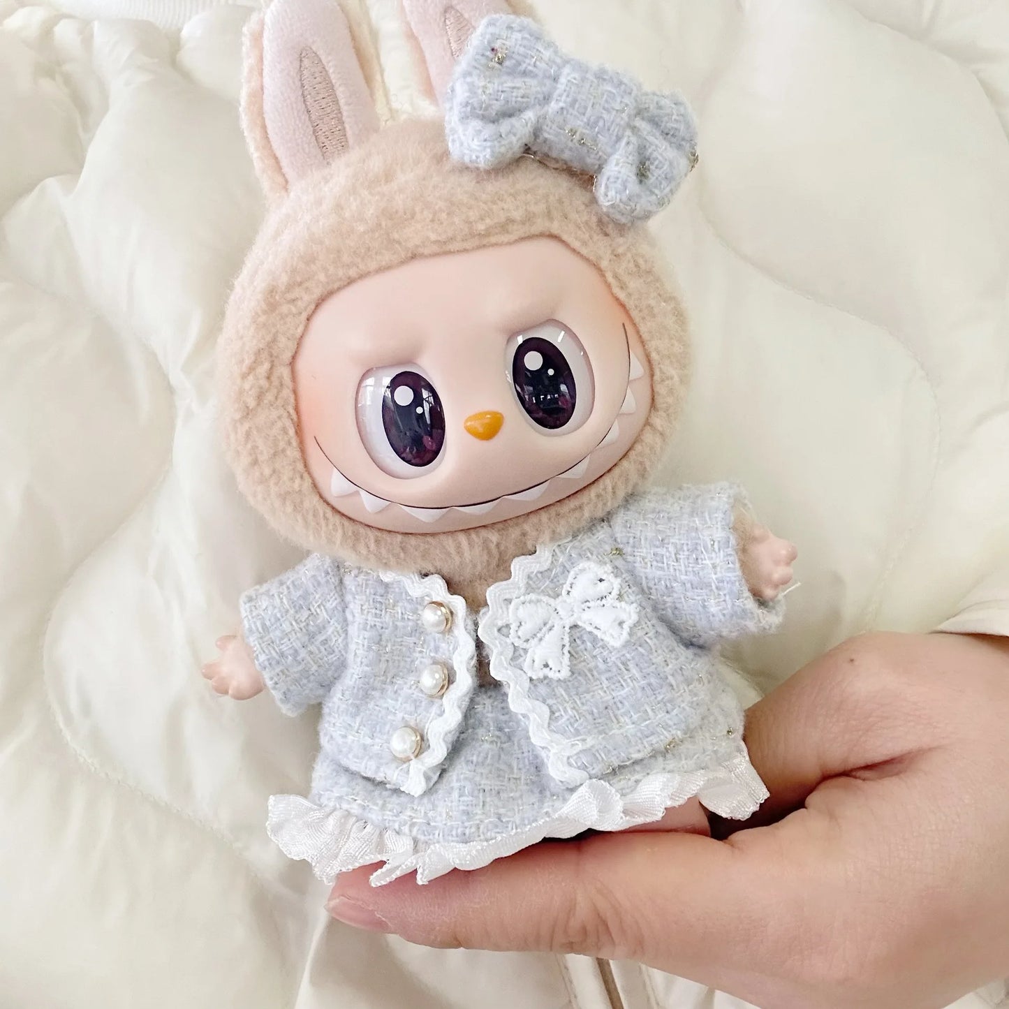 High-Fashion V1 V2 Labubu High End Luxury Chane Set 15cm 17cm Classic Grid Style Dress Set Fashion Clothes Replacement