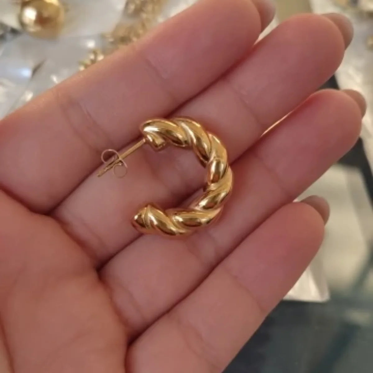 LUXUKISSKIDS Gold Color Luxury Hoop Earrings Aesthetic Hyperbole Big Round Statements Earrings Modern Fashion Korea Jewelry Gift