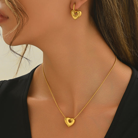 Lxalry 18K Gold Plated Hollow Heart Jewelry Set Mirror Polish Hypoallergenic Neckla